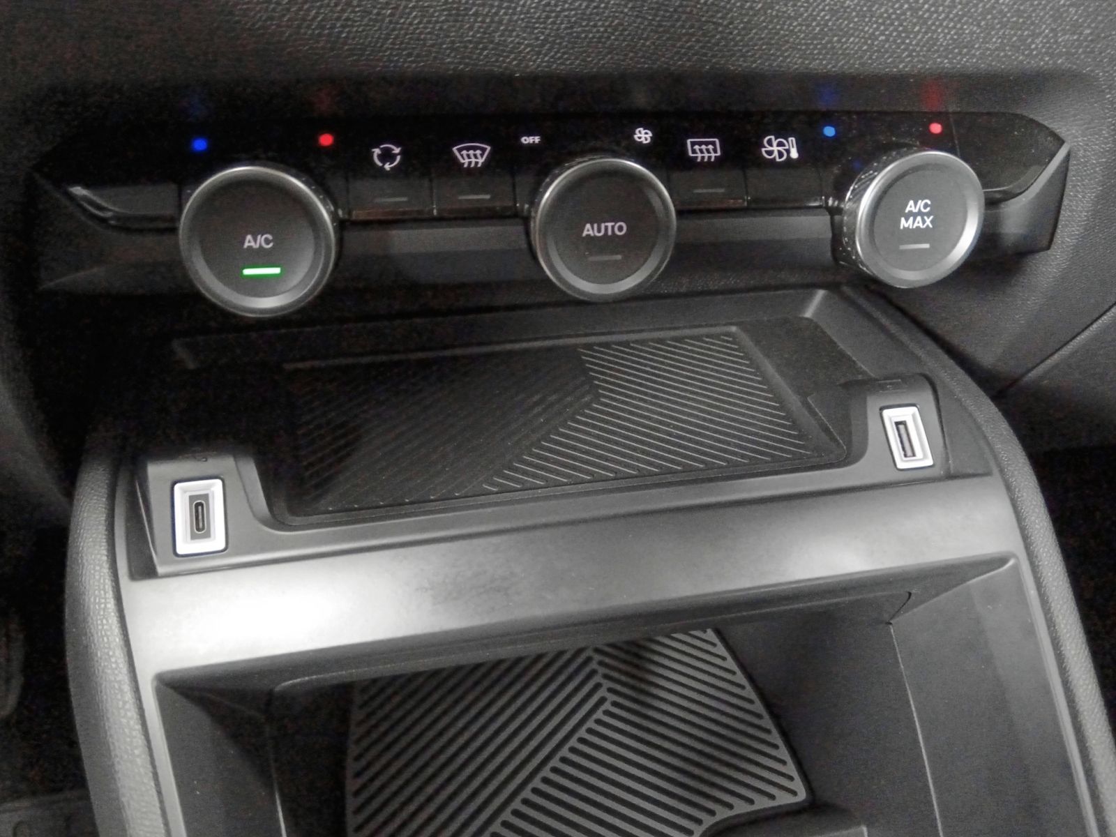Citroën C4 PureTech 130 Plus - foto 23