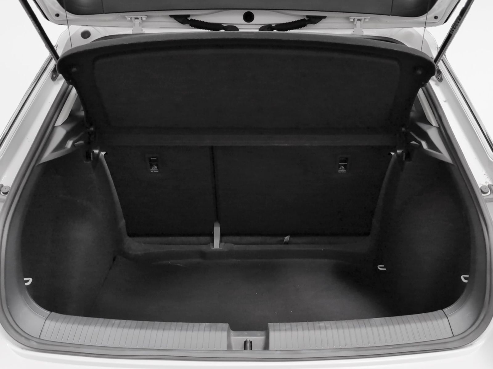 Volkswagen T-Roc 1.0 TSI - foto 13