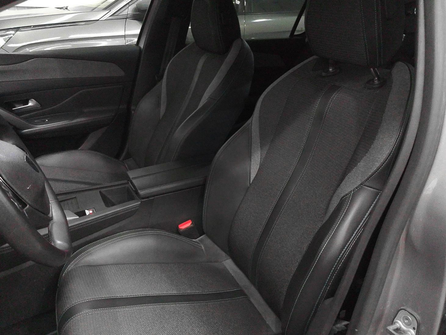 Peugeot 308 PureTech 130 Allure EAT8 - foto 22