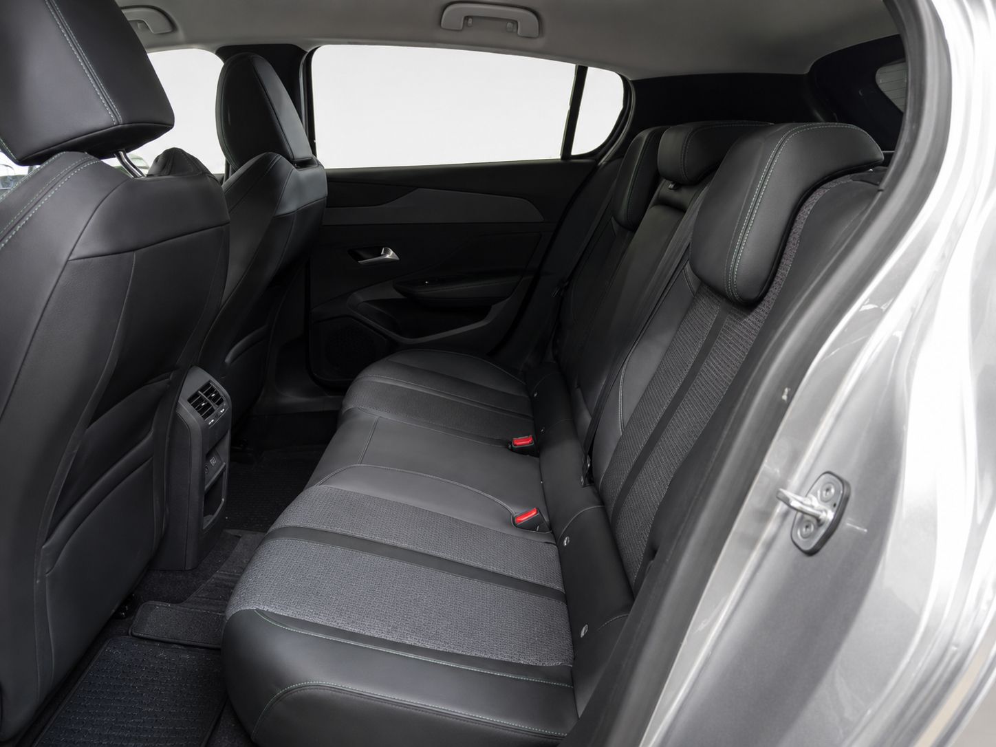 Peugeot 308 PureTech 130 Allure EAT8 - foto 11