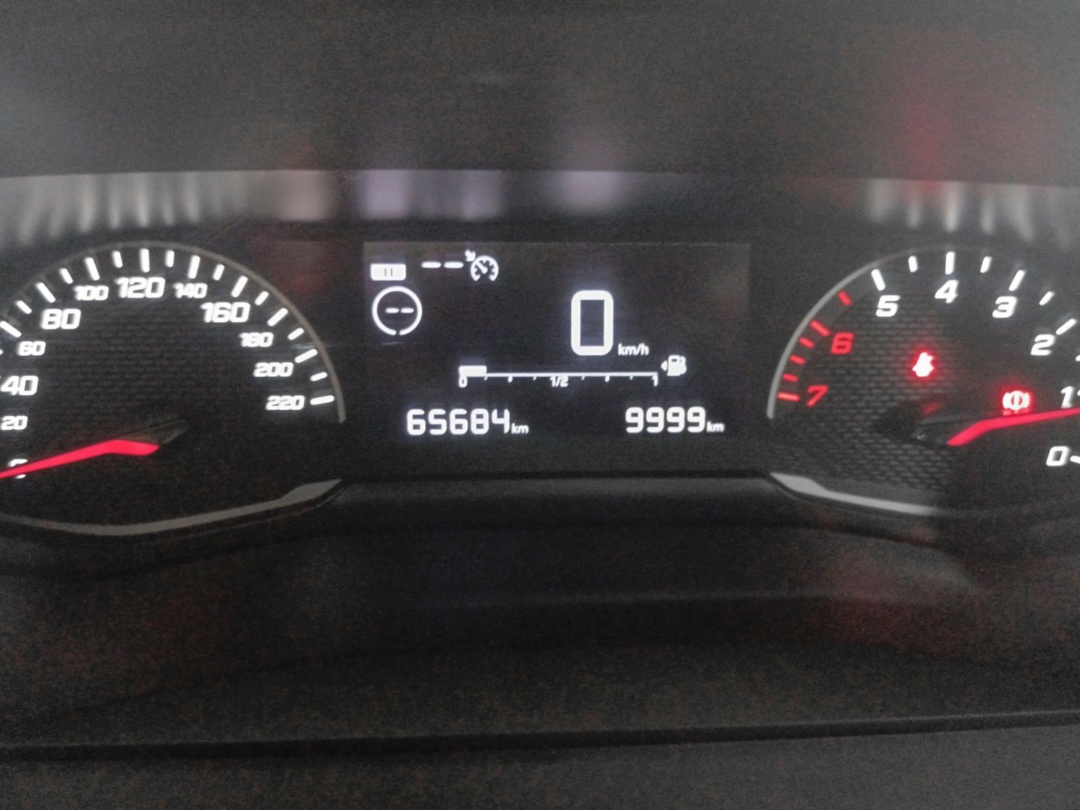 Peugeot 2008 BlueHDi 110 Active - foto 15