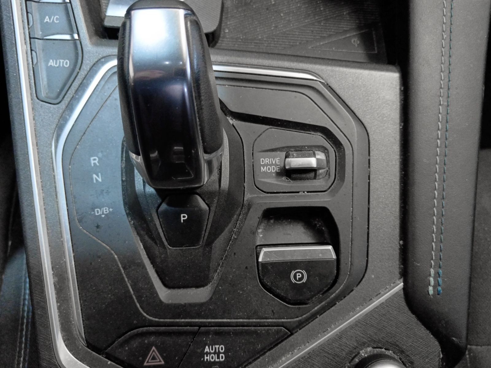 Lynk & Co 01 1.5 PHEV - foto 15