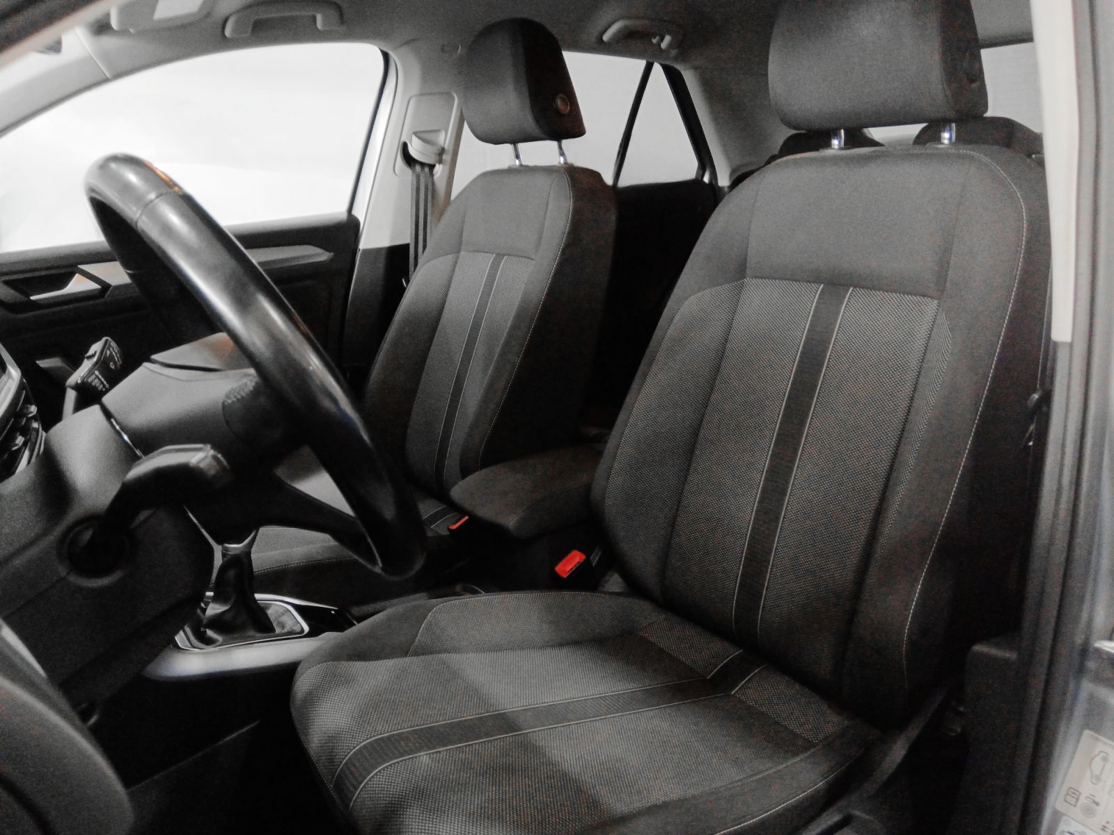 Volkswagen T-Roc Life 2.0 TDI - foto 24