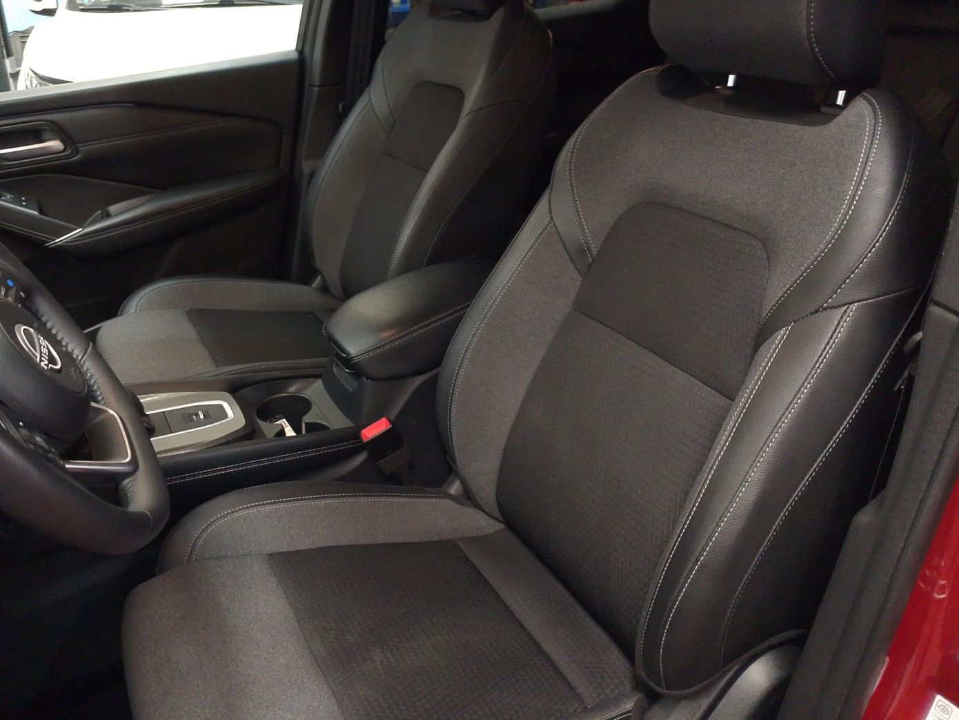 Nissan Qashqai DIG-T 160 N-Connecta 4x2 CVT - foto 22