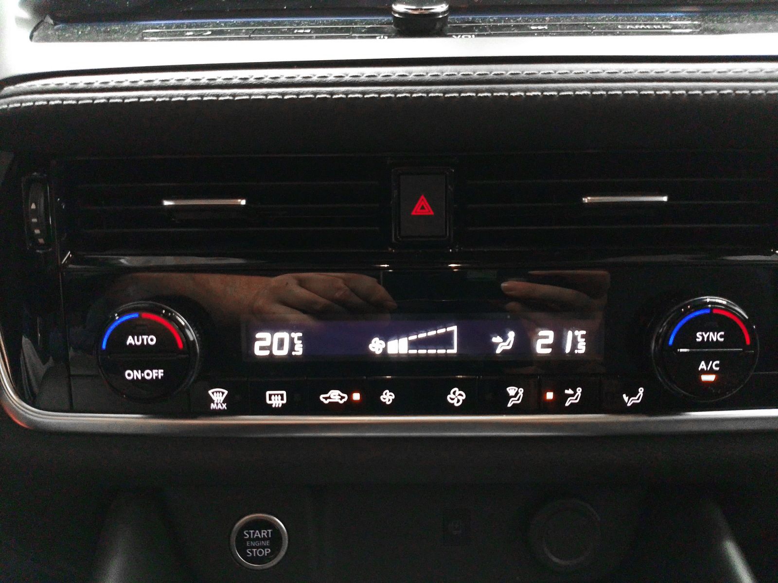 Nissan Qashqai DIG-T 160 N-Connecta 4x2 CVT - foto 21