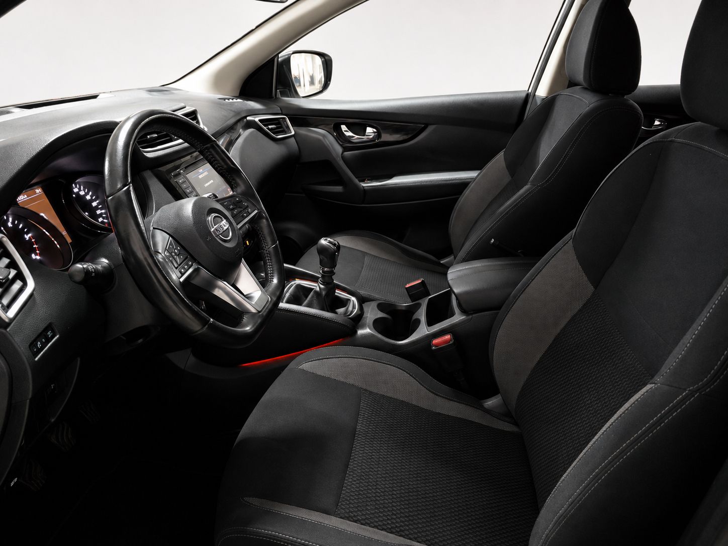 Nissan Qashqai dCi 115 Acenta - foto 11