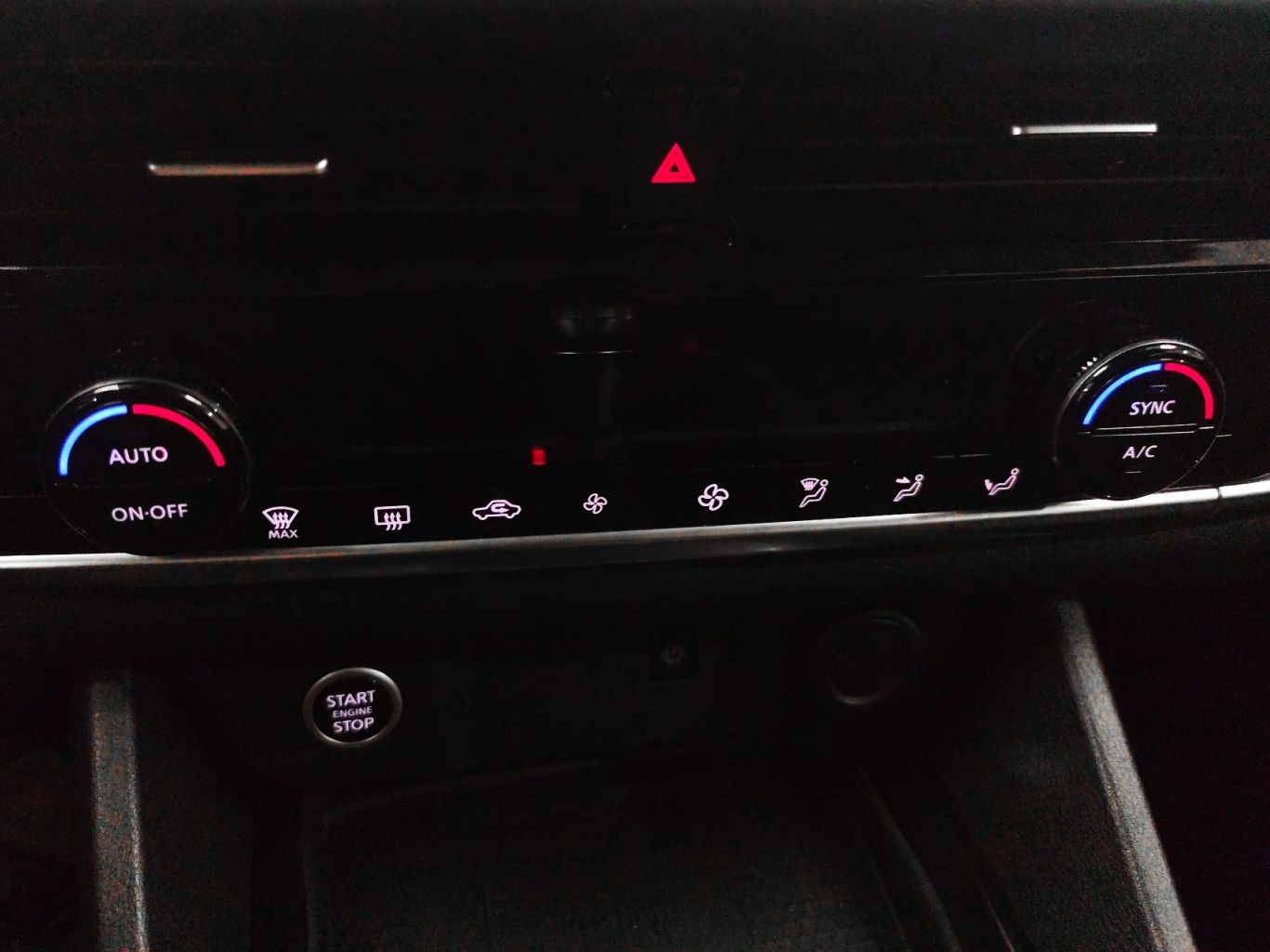 Nissan Qashqai DIG-T 140 mHEV Acenta 4x2 - foto 21