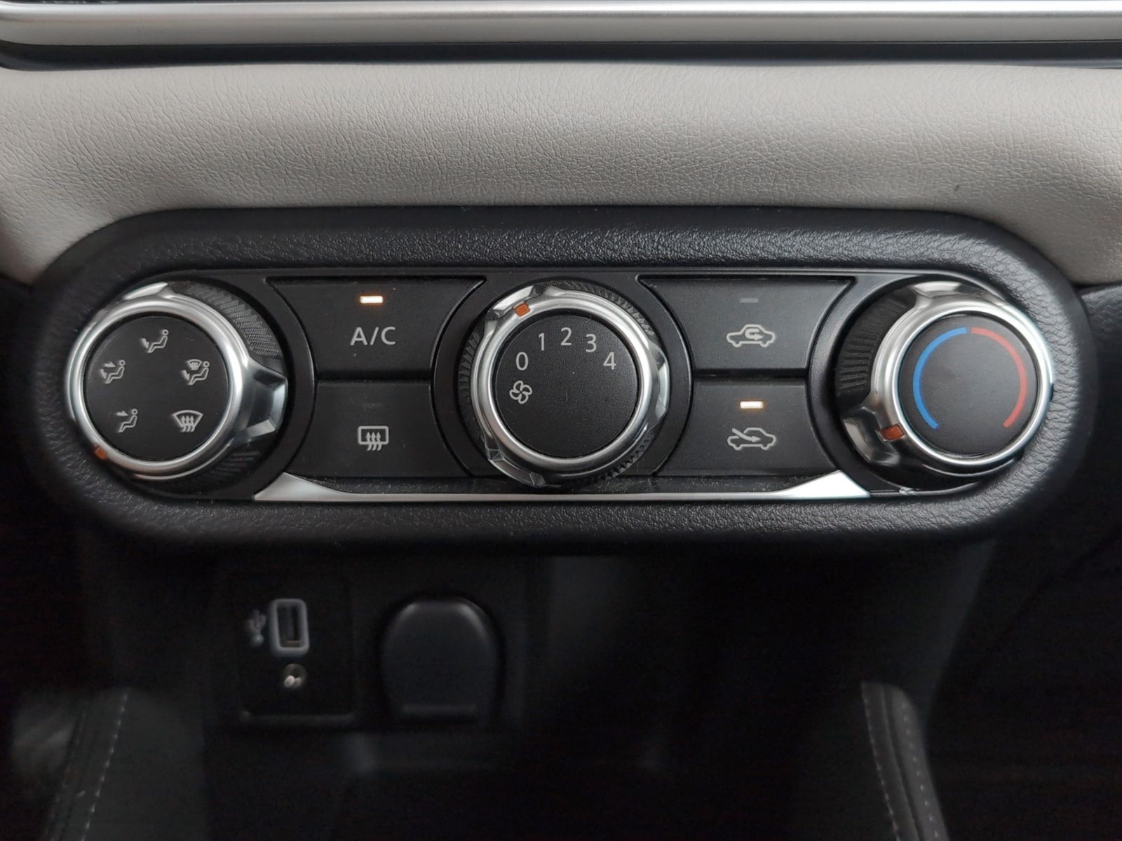 Nissan Micra IG-T 92 Acenta Sprint - foto 19