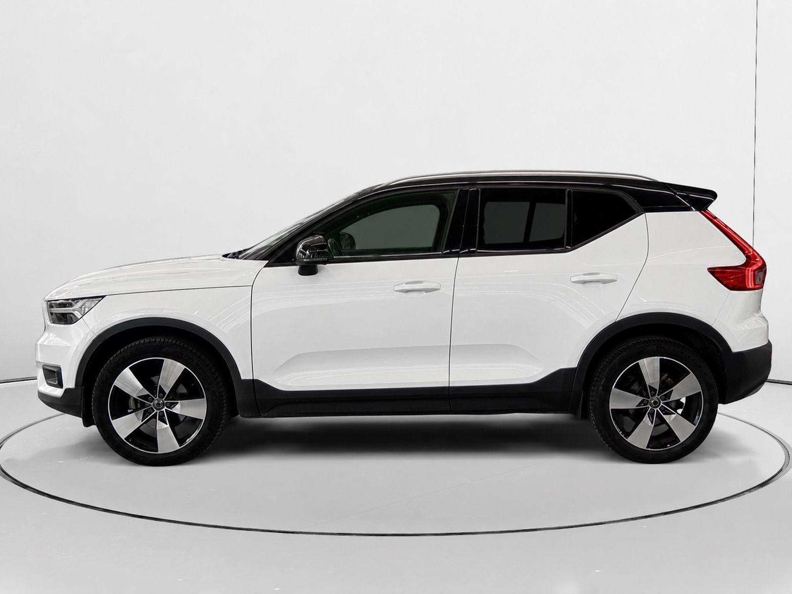 Volvo XC40 T3 Momentum - foto 6