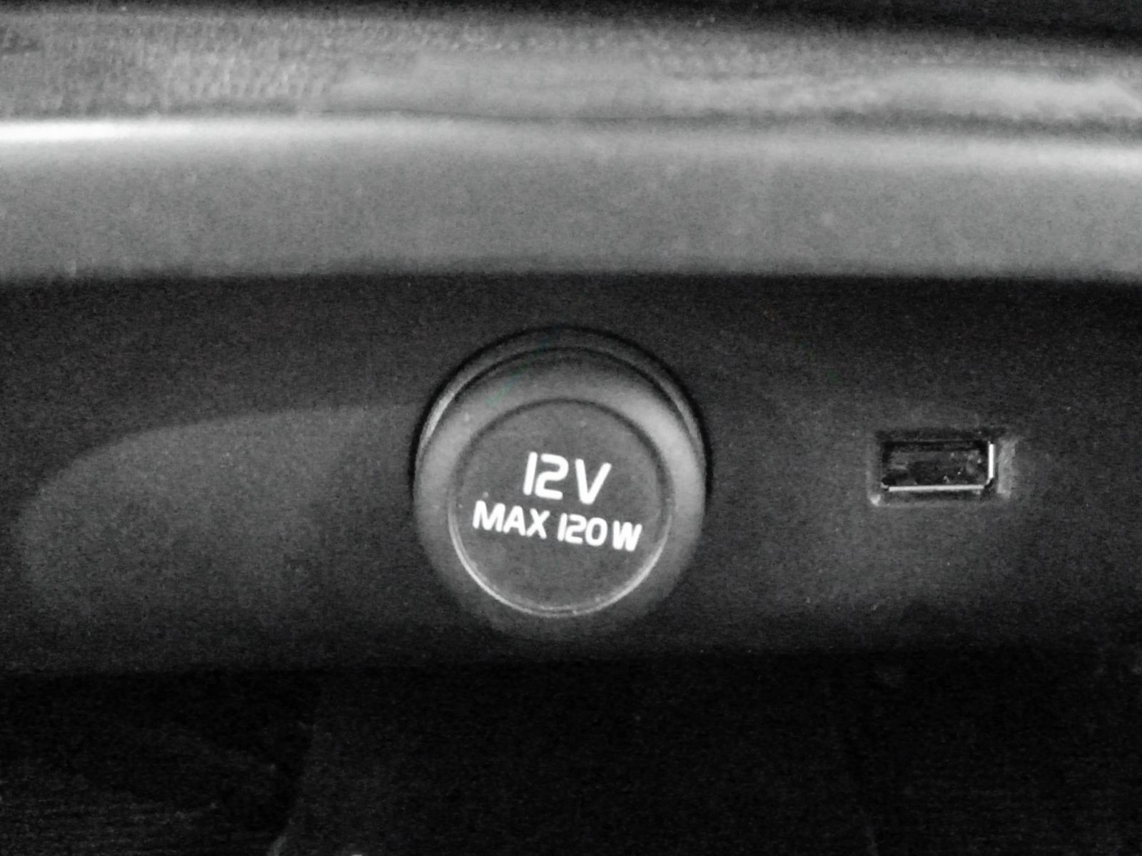 Volvo XC40 T3 Momentum - foto 23