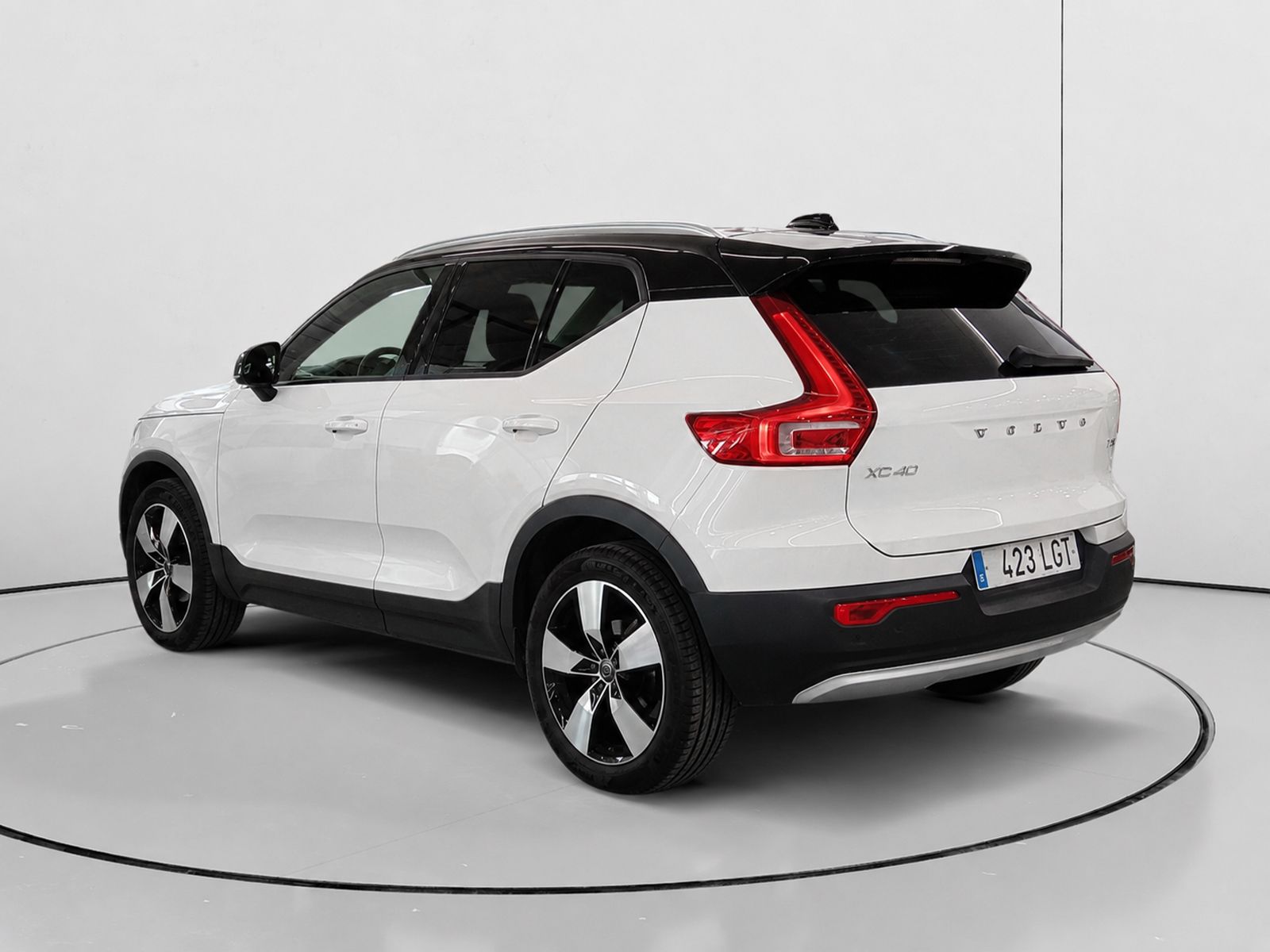 Volvo XC40 T3 Momentum - foto 5