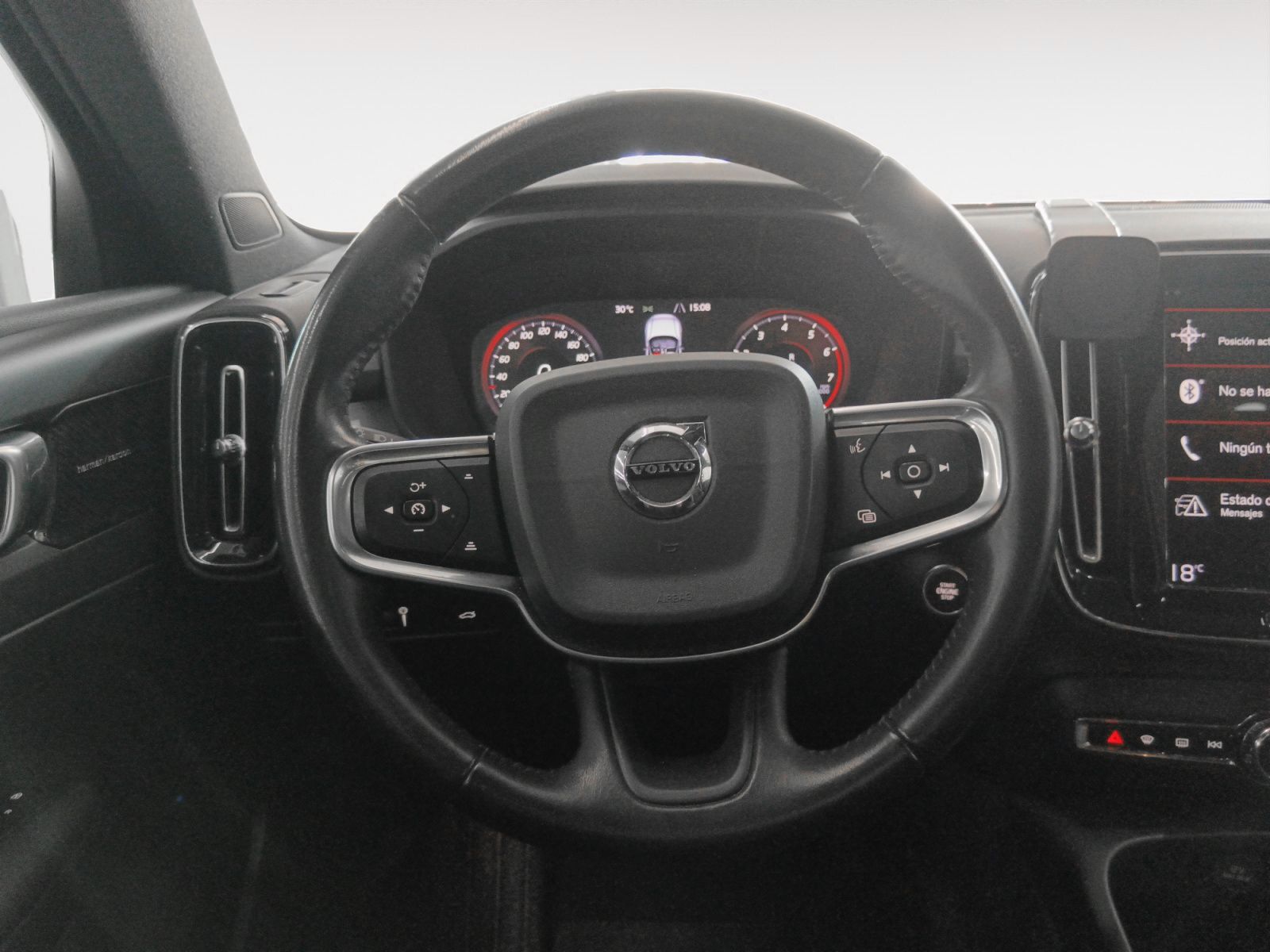 Volvo XC40 T3 Momentum - foto 10