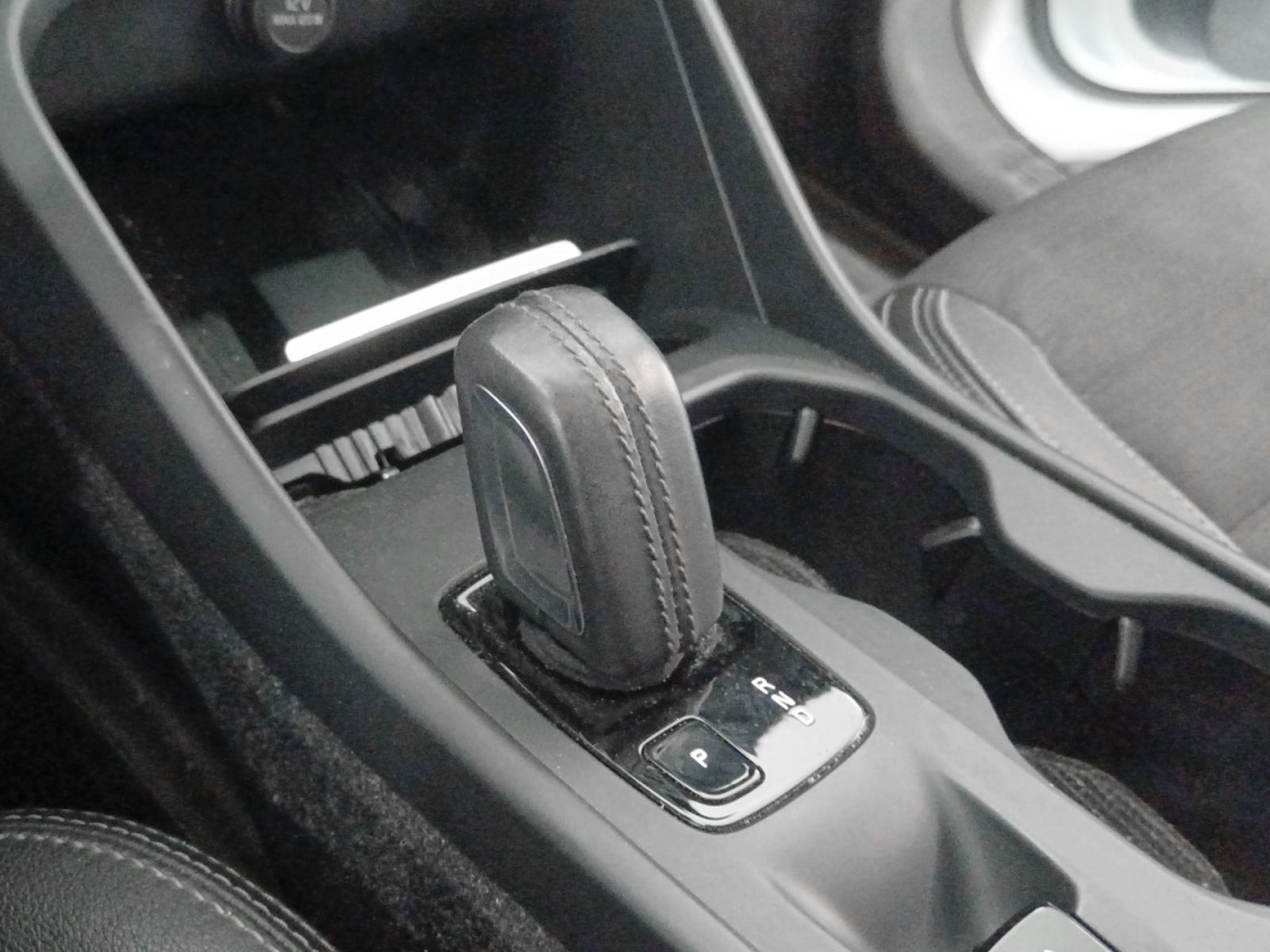Volvo XC40 T3 Momentum - foto 15