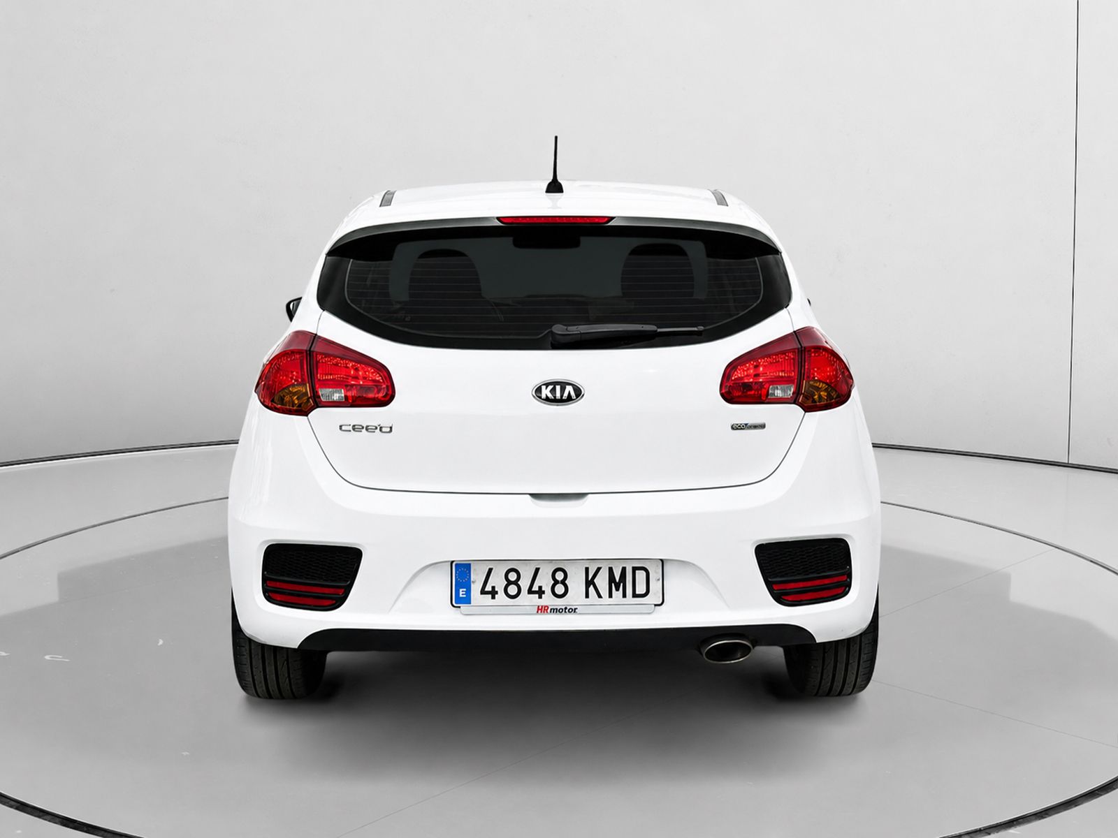Kia Ceed 1.4 CRDi WGT Concept Plus - foto 4