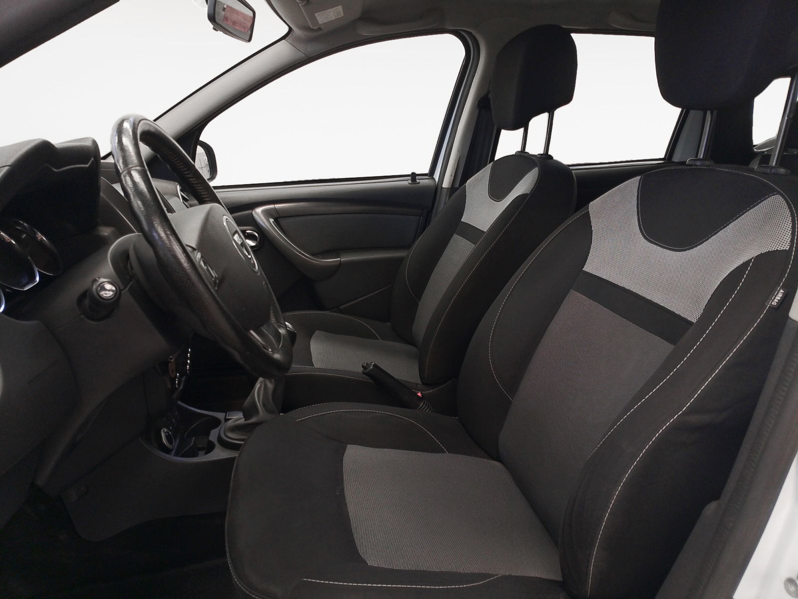 Dacia Duster Laureate TCe 4x4 - foto 11