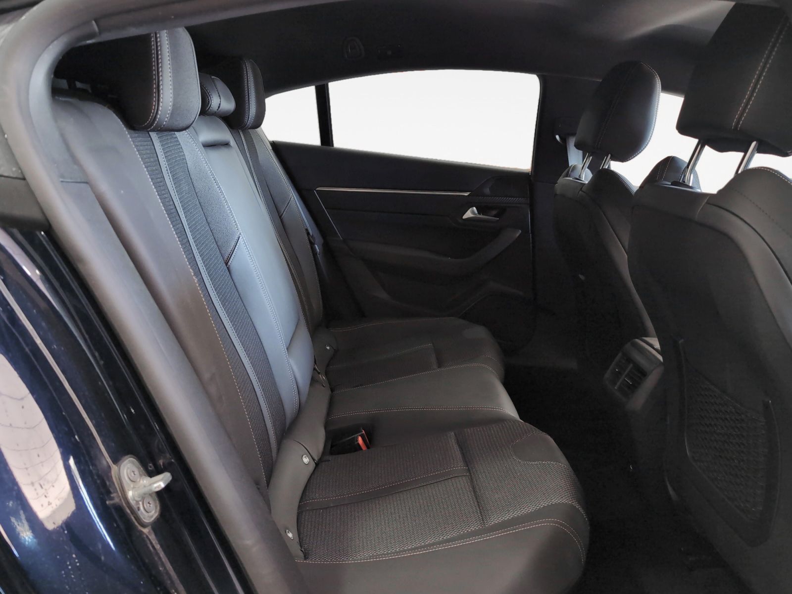 Peugeot 508 PureTech 130 Allure EAT8 - foto 11