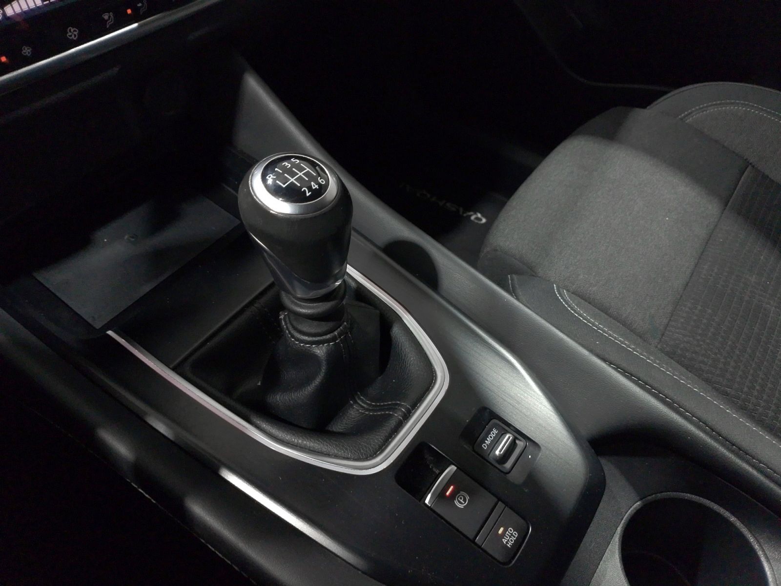 Nissan Qashqai DIG-T 140 mHEV Go - foto 14