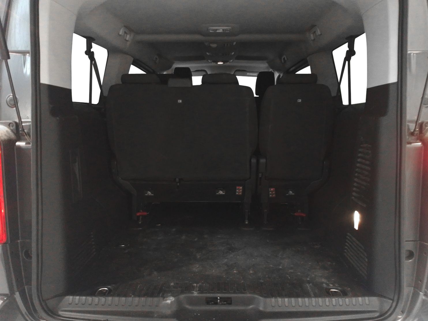 Peugeot Traveller BlueHDi Business Long EAT8 - foto 14