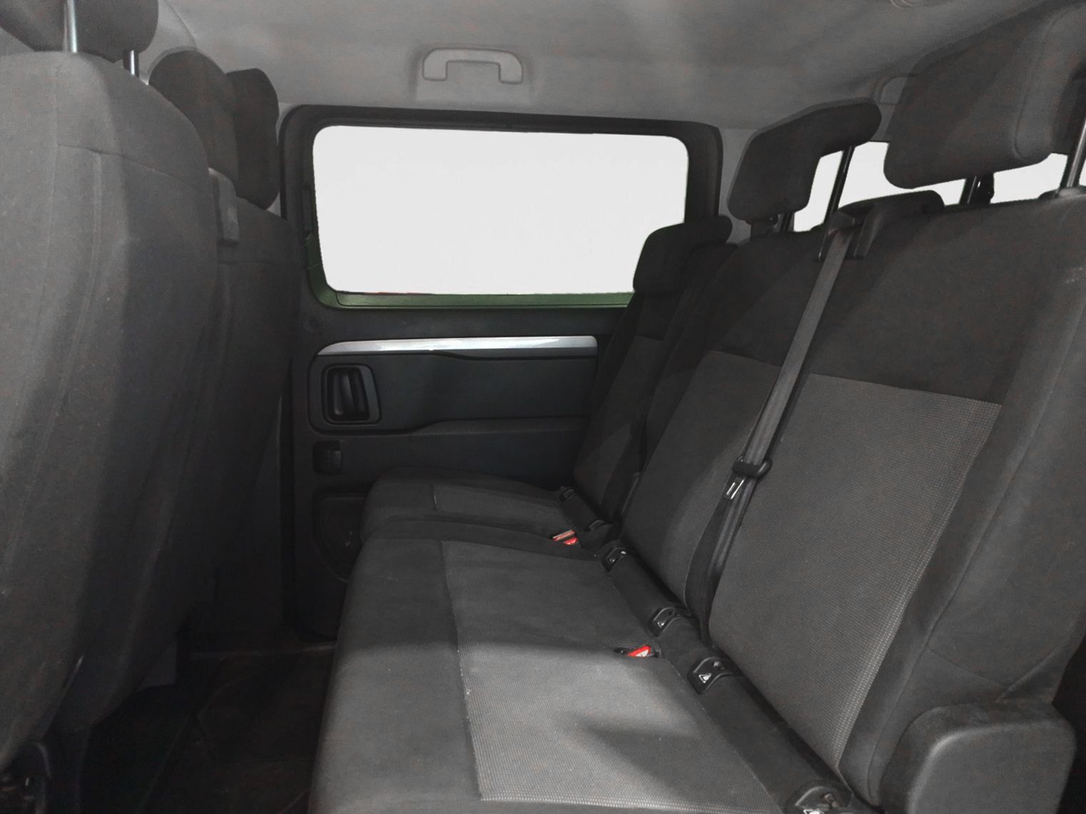 Peugeot Traveller BlueHDi Business Long EAT8 - foto 11