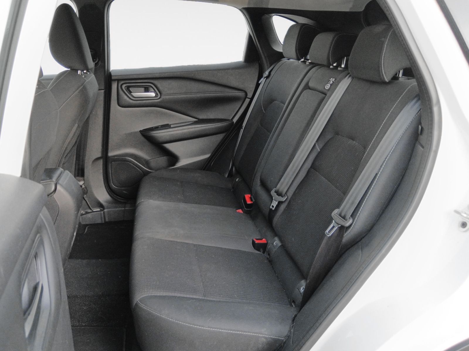 Nissan Qashqai DIG-T 140 mHEV Acenta 4x2 - foto 11