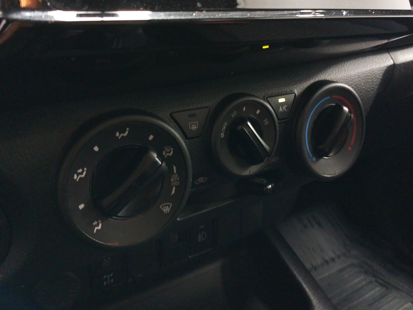 Toyota Hilux 2.4 D-4D Doble Cabina GX - foto 20