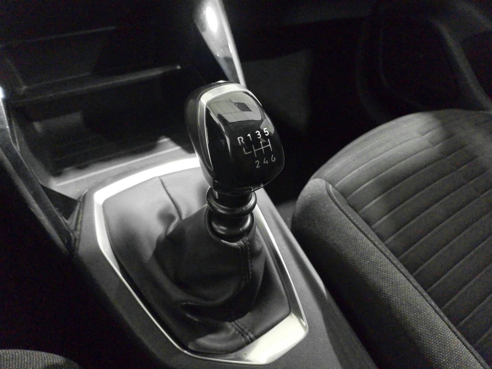 Peugeot 208 PureTech 100 Active - foto 14