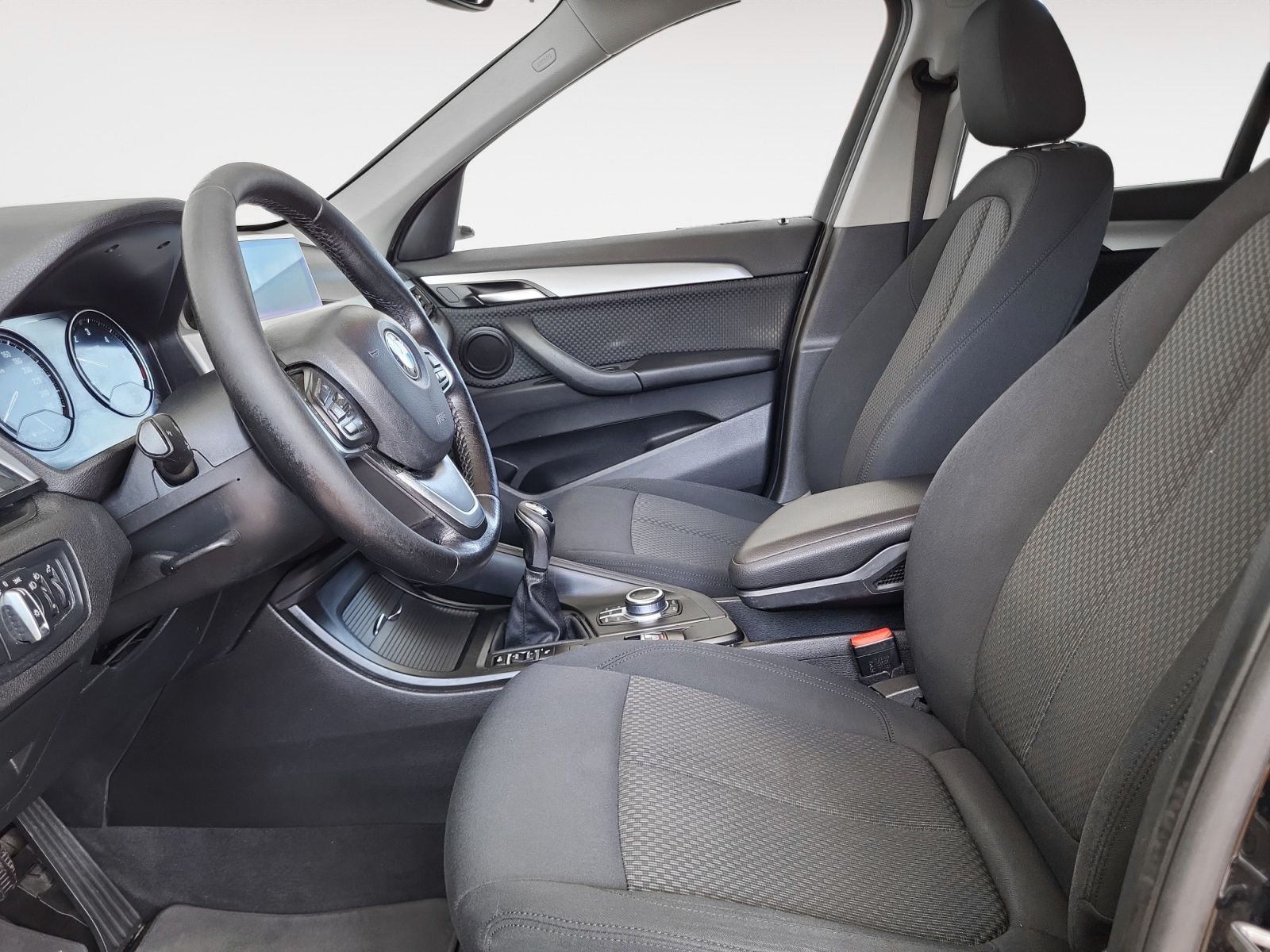 BMW X1 sDrive16d - foto 11