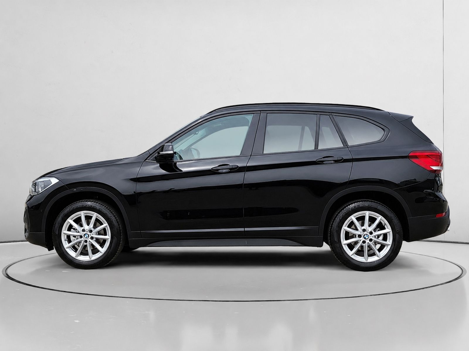 BMW X1 sDrive16d - foto 6
