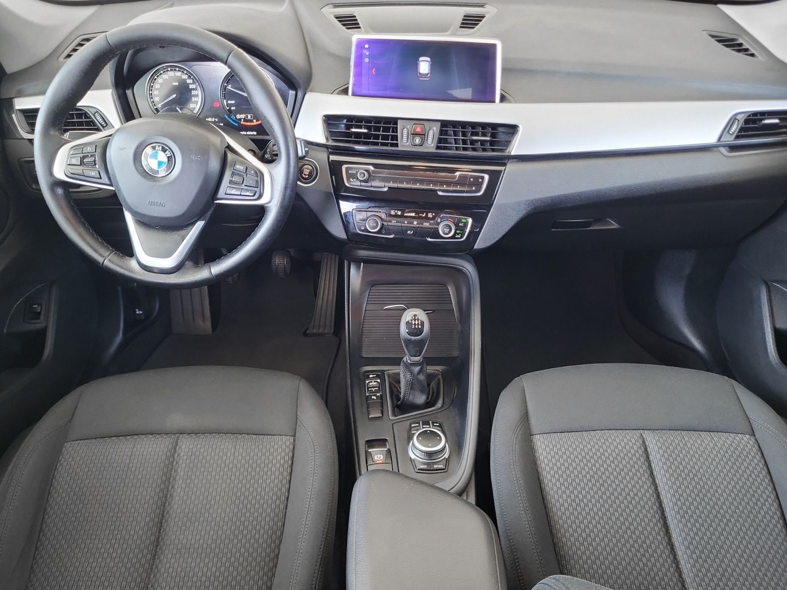 BMW X1 sDrive16d - foto 9