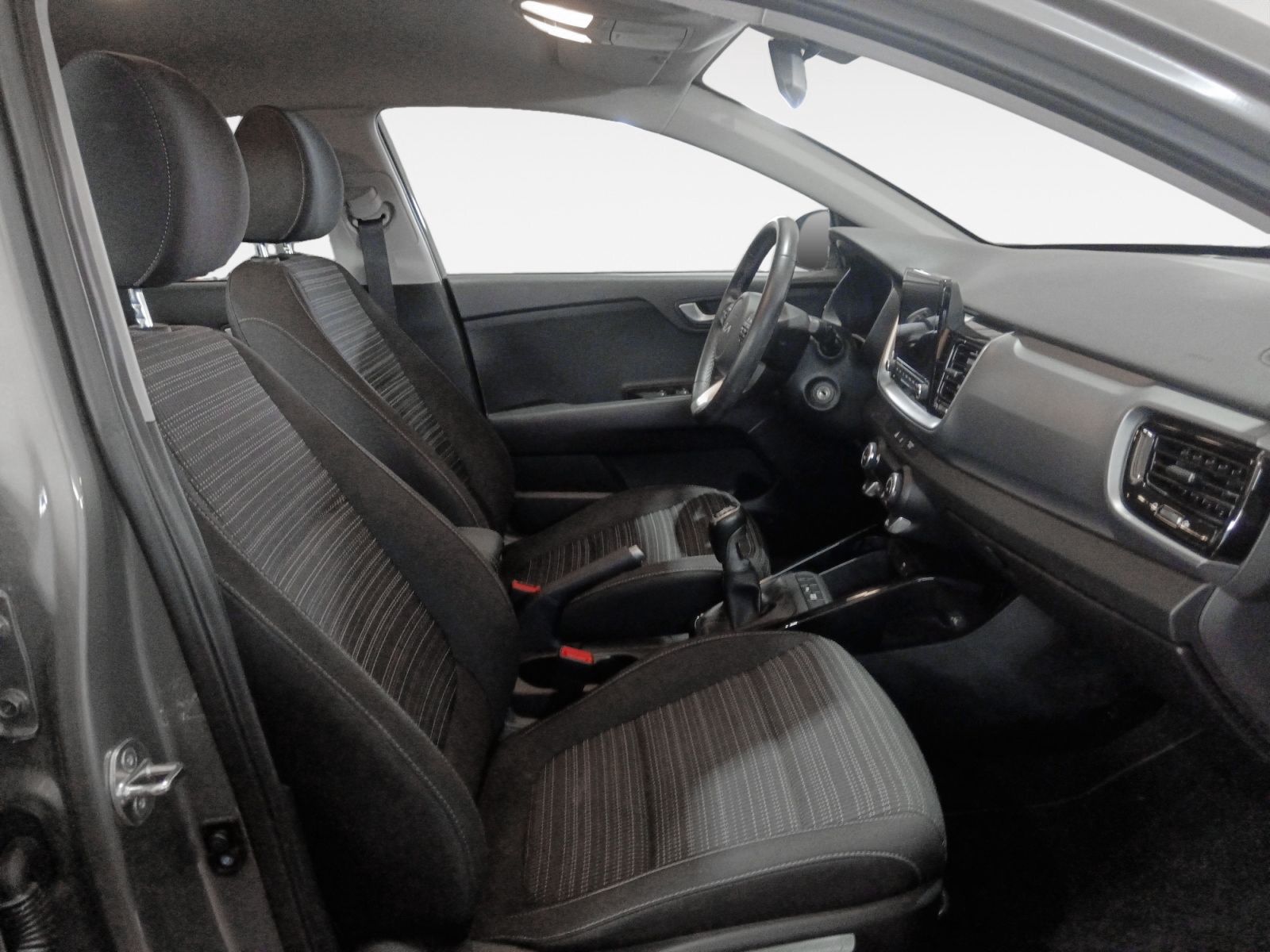 Kia Stonic 1.0 T-GDi MHEV Drive iMT - foto 12