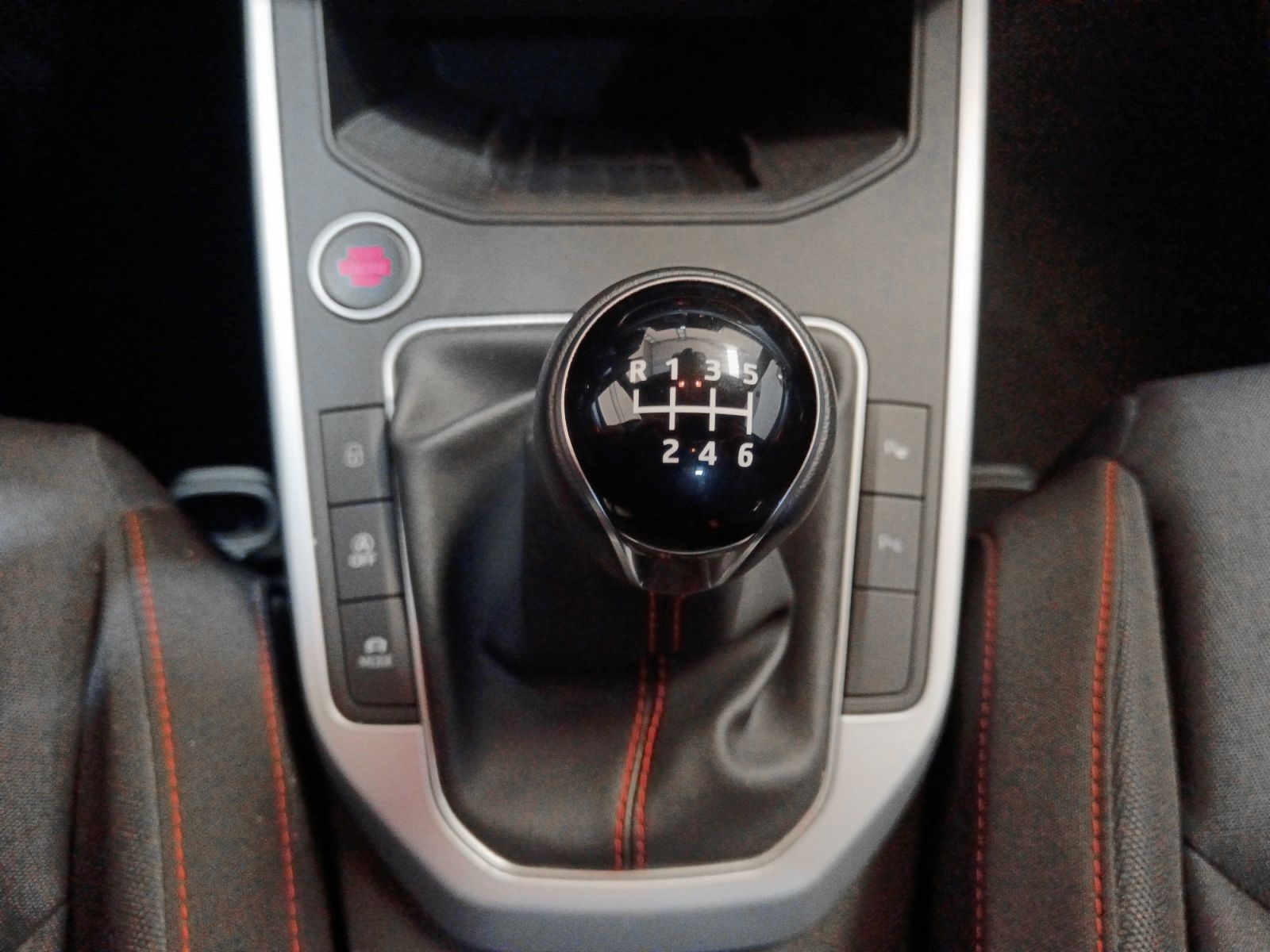 SEAT Arona 1.0 TSI FR XM - foto 14