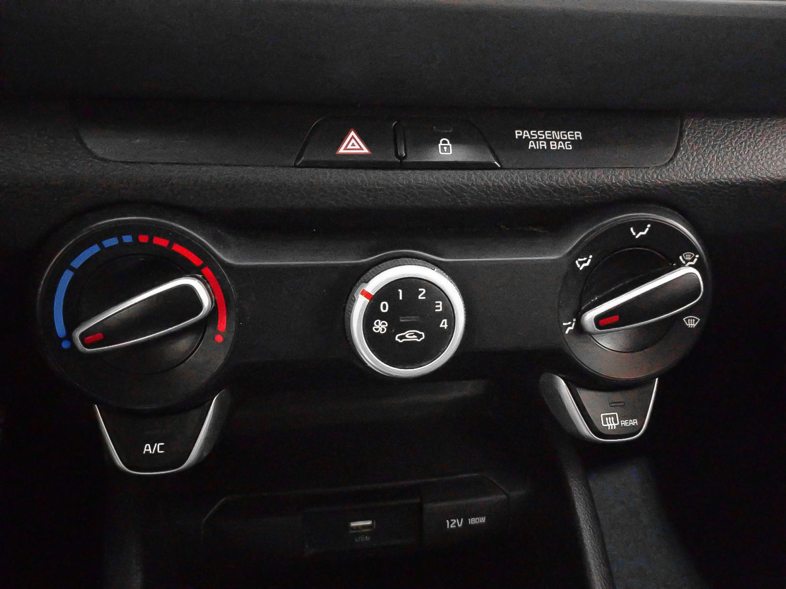 Kia Stonic 1.0 T-GDi MHEV iMT Concept - foto 20
