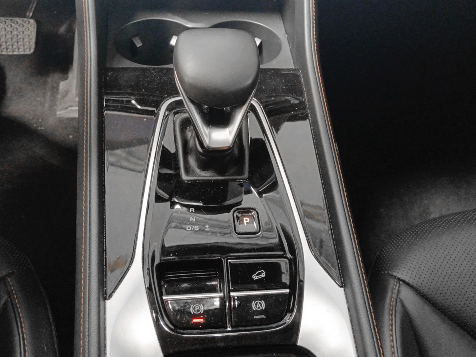 MG HS 1.5 T-GDi Luxury DCT - foto 15