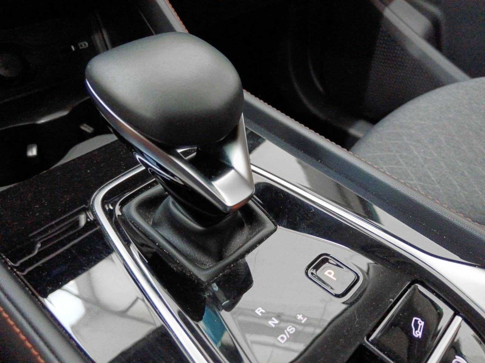 MG HS 1.5 T-GDi Comfort DCT - foto 12