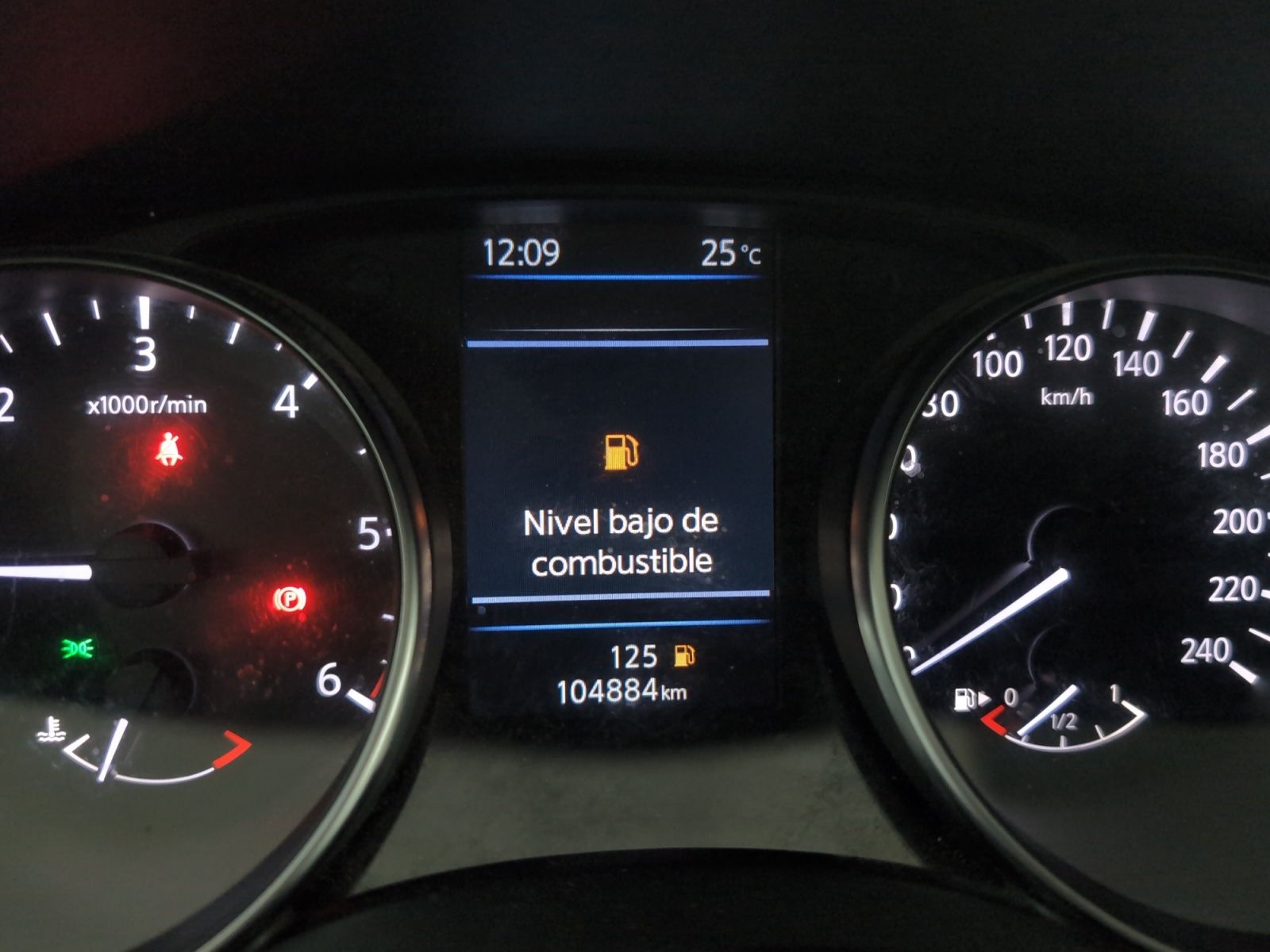 Nissan Qashqai dCi 115 Acenta - foto 16