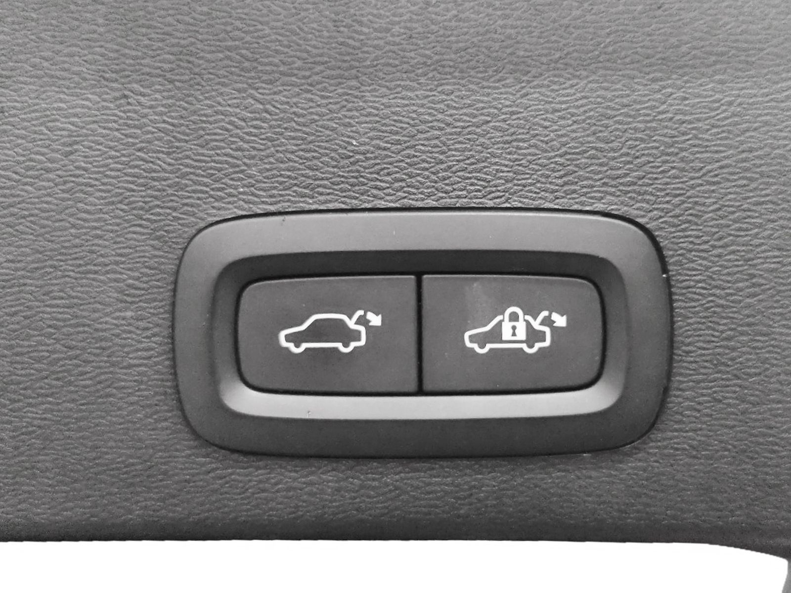 Volvo XC40 B3 Gasolina Mild hybrid Core - foto 14