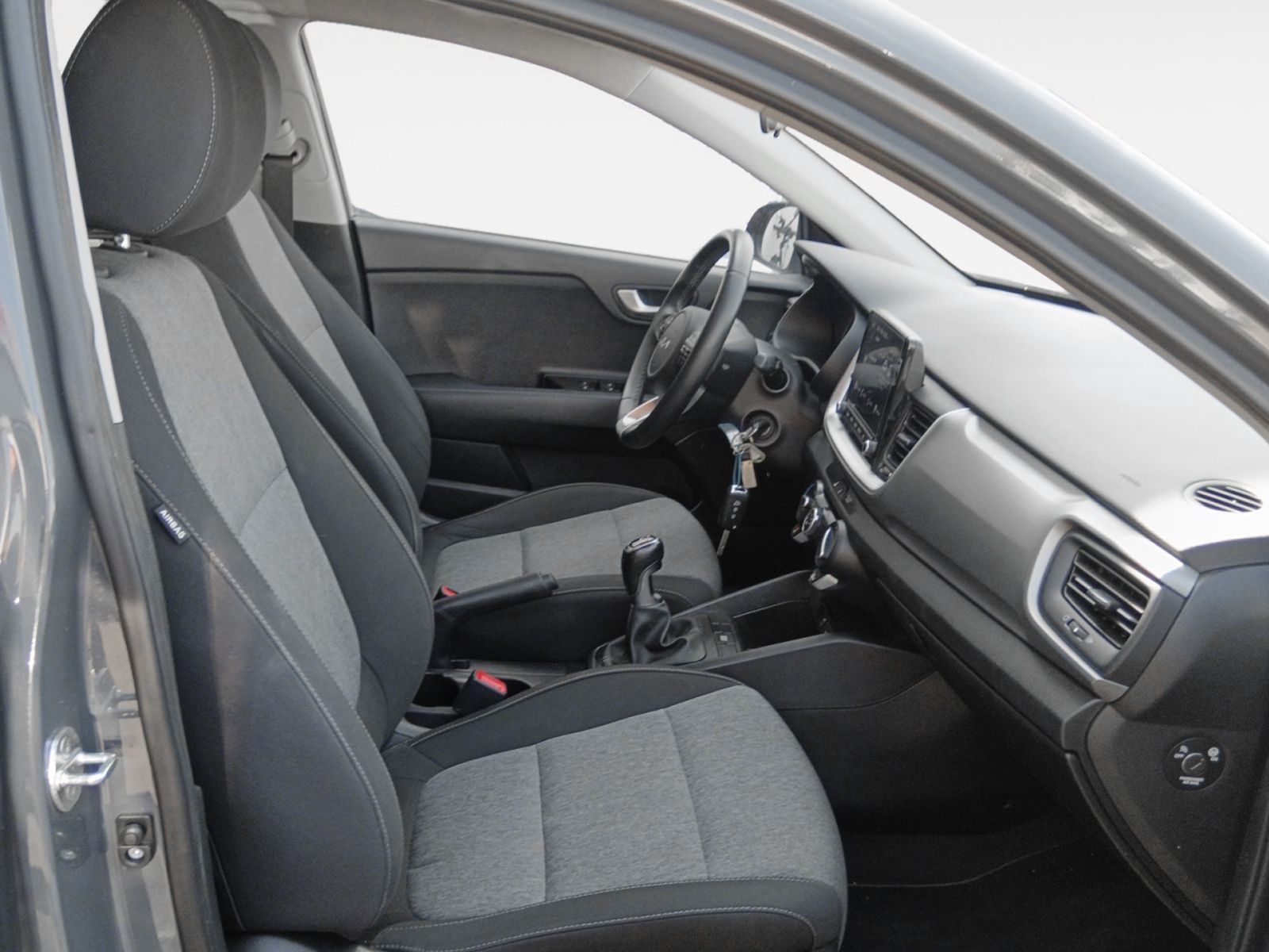 Kia Stonic 1.0 T-GDi MHEV Concept Plus - foto 12