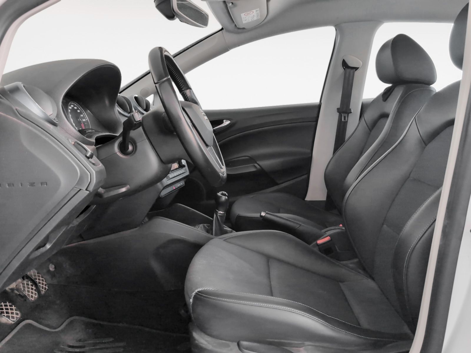 SEAT Ibiza 1.4 TDI Style Connect - foto 11
