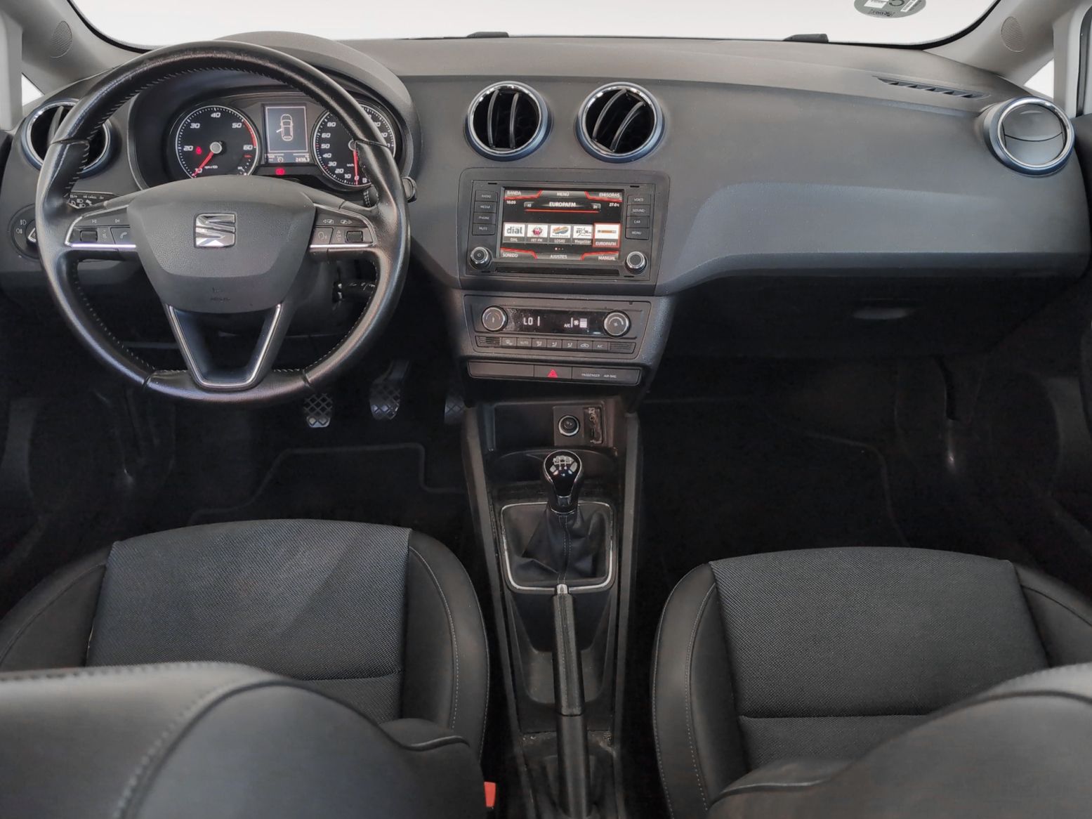 SEAT Ibiza 1.4 TDI Style Connect - foto 9