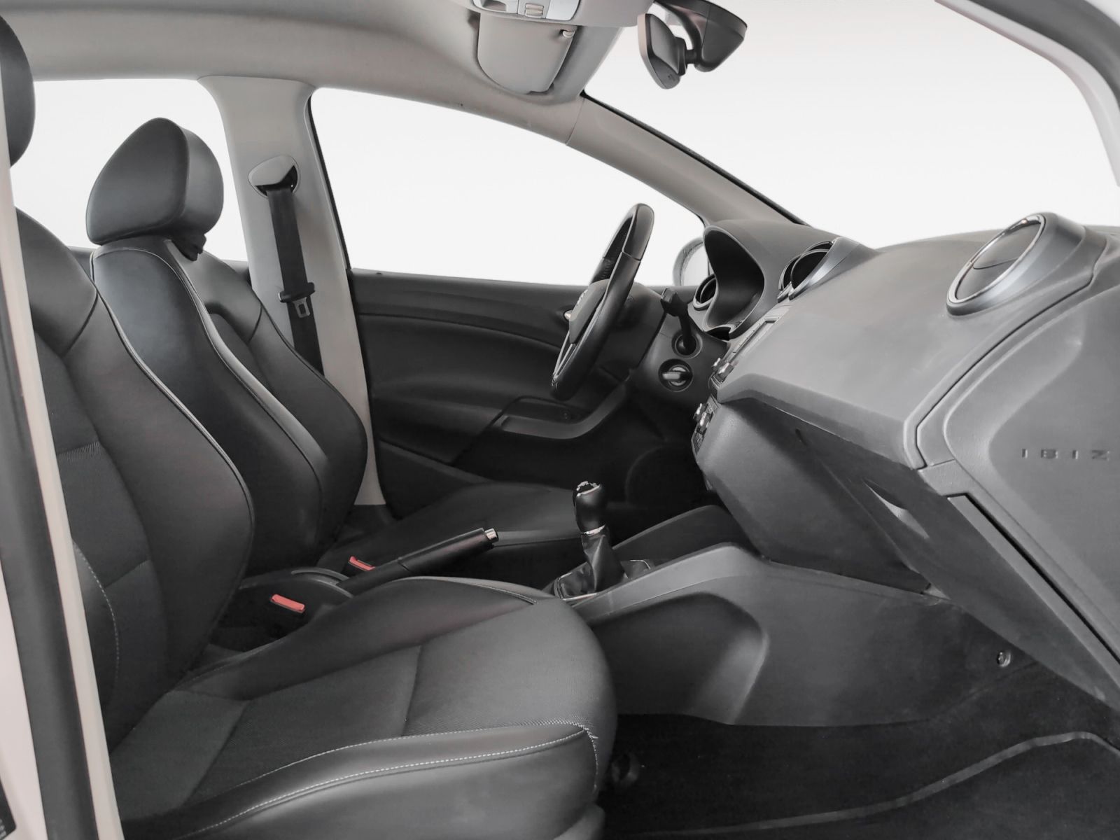 SEAT Ibiza 1.4 TDI Style Connect - foto 13