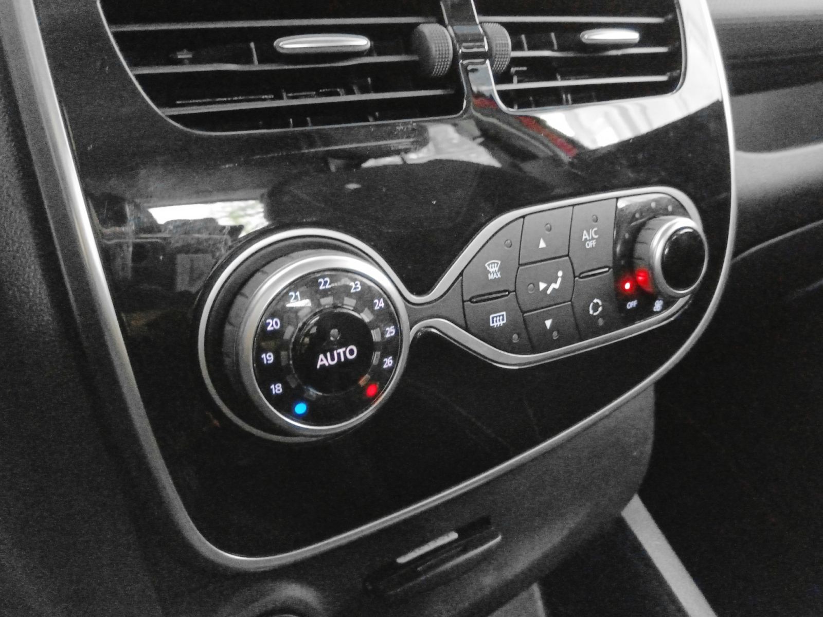 Renault Clio Limited Energy TCe - foto 21