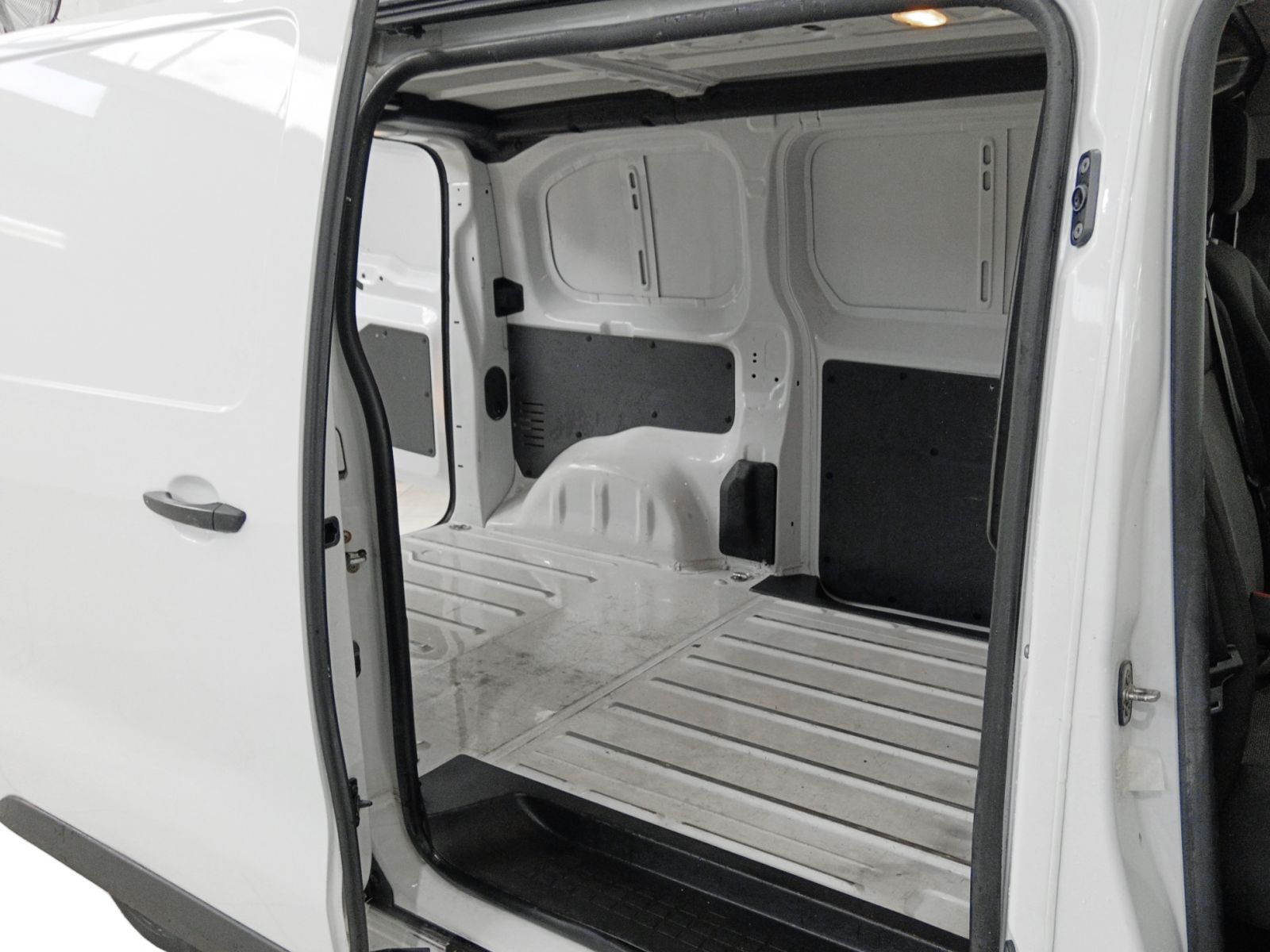 Fiat Scudo Furgon 1.5 BlueHDi L2 Business - foto 11