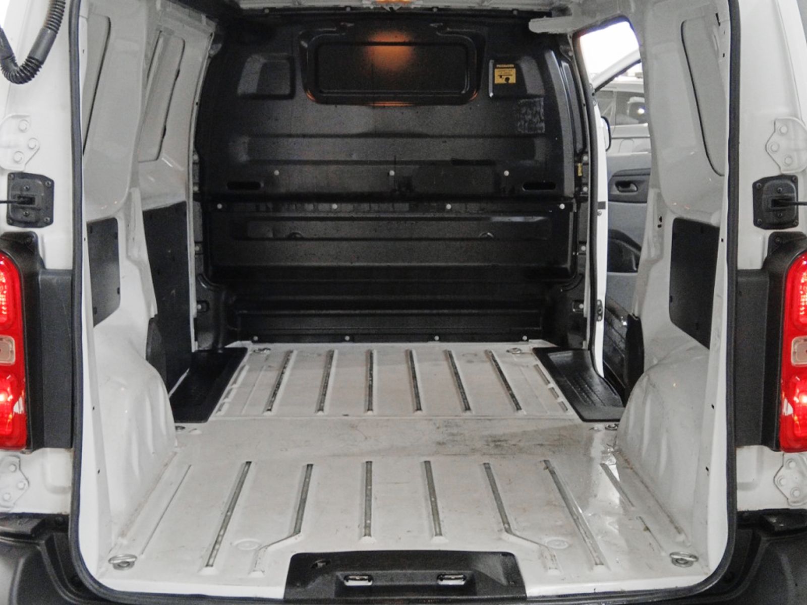 Fiat Scudo Furgon 1.5 BlueHDi L2 Business - foto 13