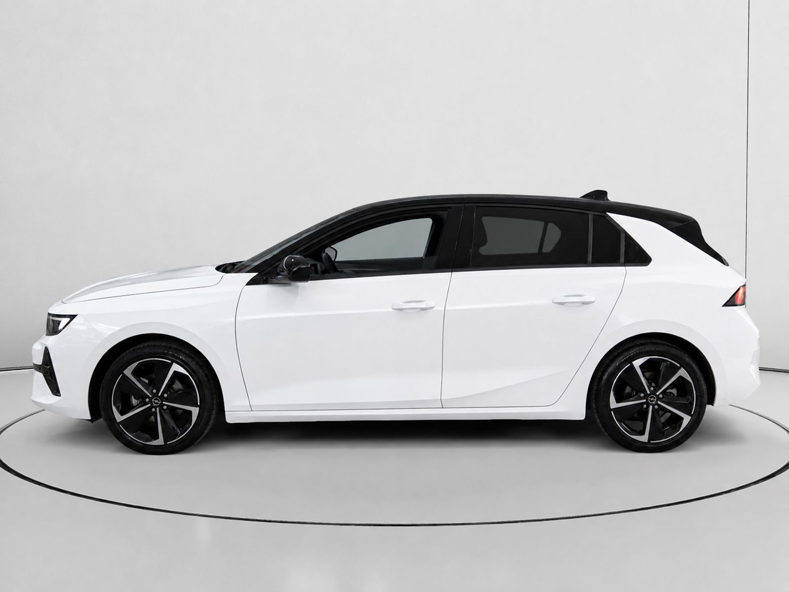 Opel Astra 1.2 Turbo XHT GS - foto 6