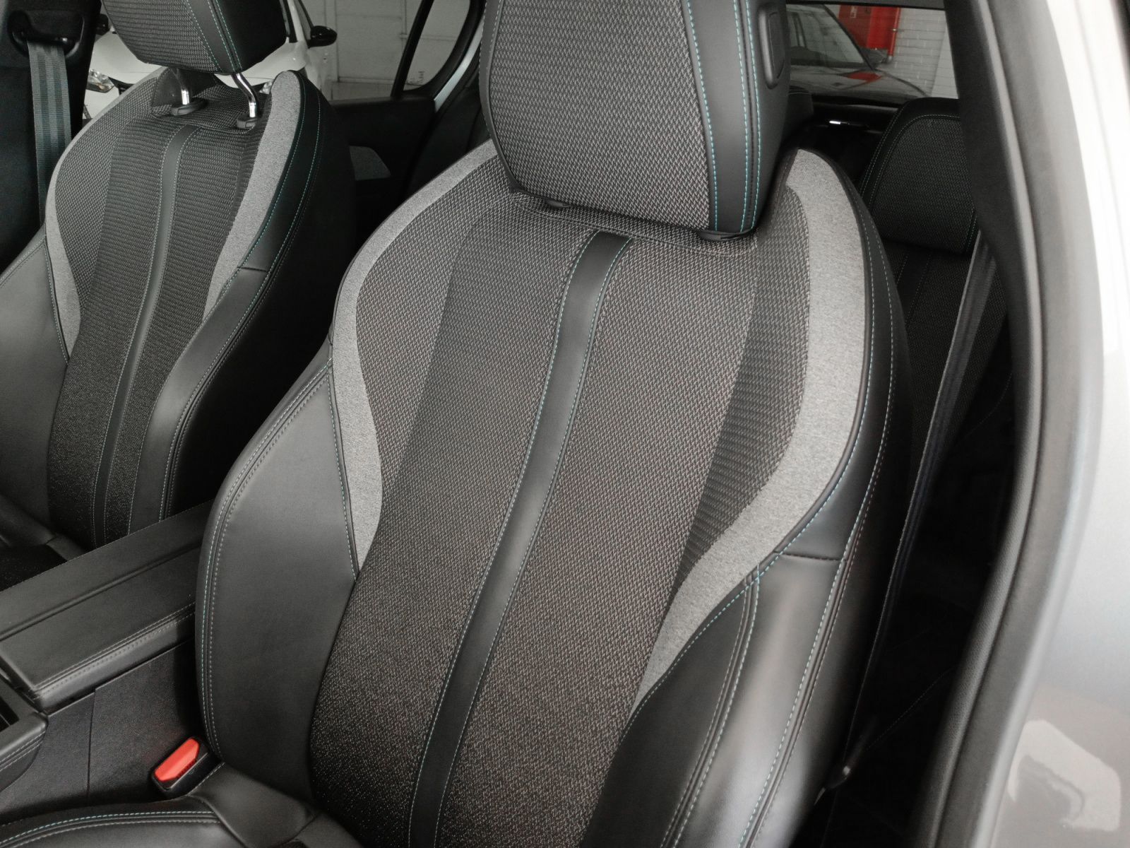Peugeot 308 PureTech 130 Allure - foto 24
