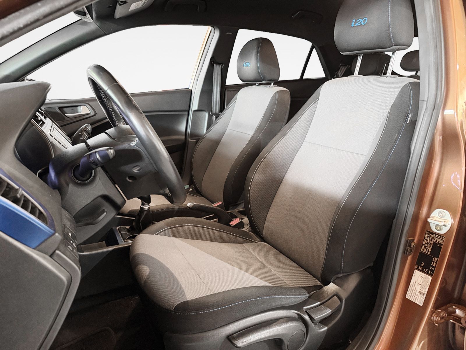 Hyundai i20 1.2 MPI Essence - foto 11