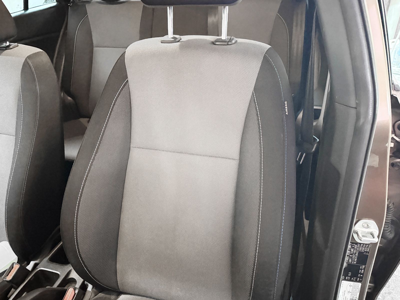 Hyundai i20 1.2 MPI Essence - foto 24