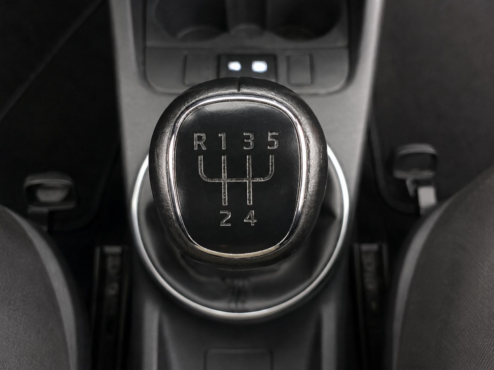 Škoda Fabia 1.2 Ambition - foto 15