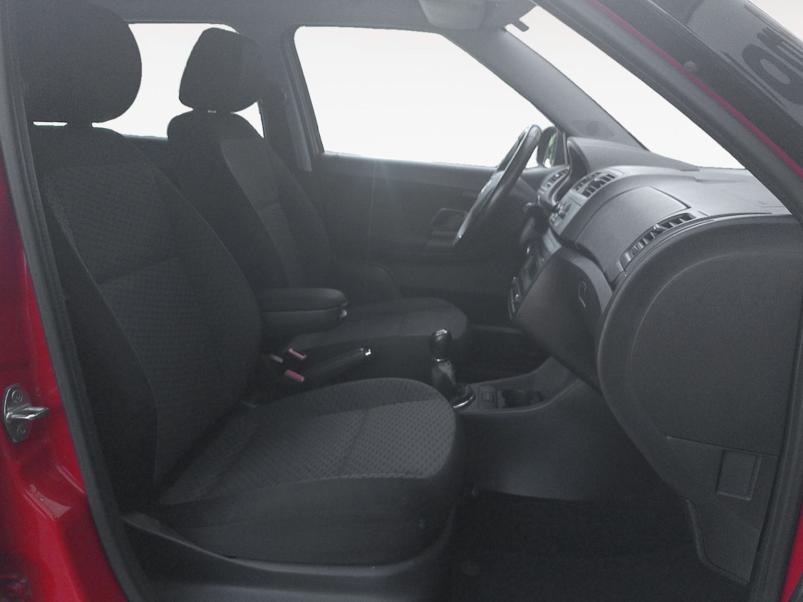 Škoda Fabia 1.2 Ambition - foto 13
