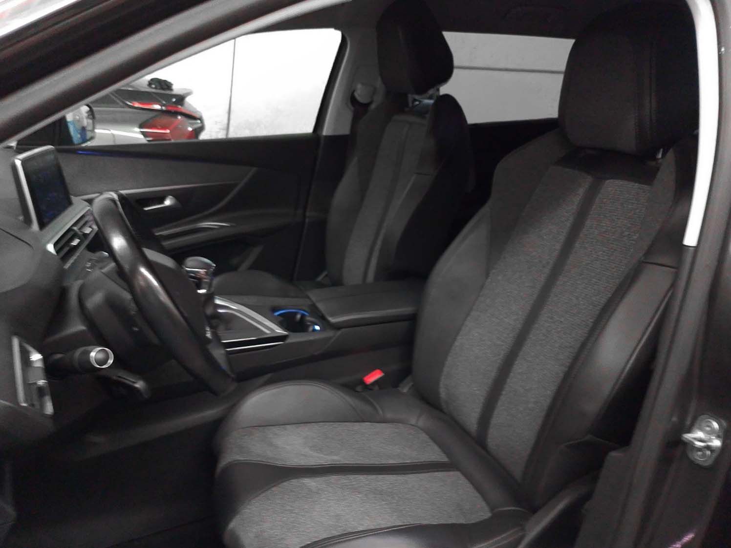 Peugeot 5008 PureTech 130 Allure - foto 23